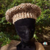 Bonnet en laine mérinos vue de dessus, forme béret, de couleur marron et écru, fabriqué en france, merino
