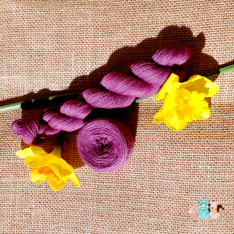 Laine dentelle violette écheveau et pelote, fabrication artisanale française