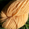 Détails laine locale fil mèche coloris jaune d'or boutique de laine fabriquée en france