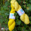 Laine Mérinos Soie en écheveau de deux nuances de jaune, merino, fabriquée en france