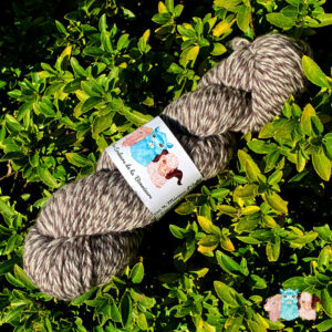 Echeveau de laine mérinos chiné du coloris Souris, merino, fabriqué en france