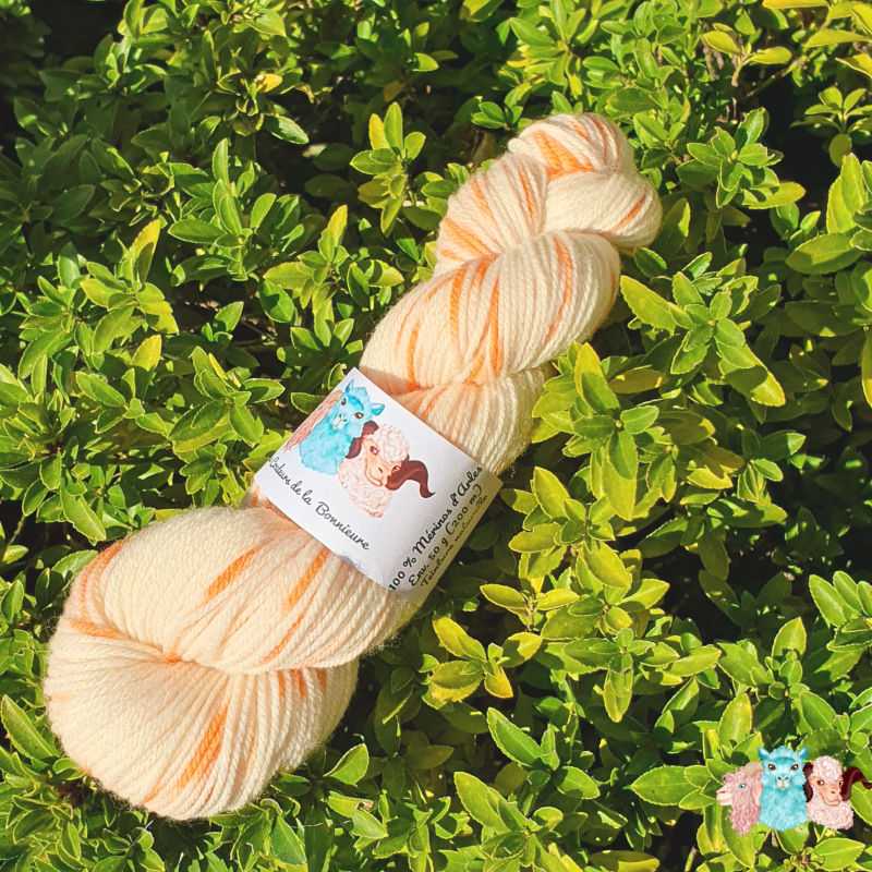 laine-mérinos-zeste-orange-écheveau