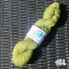 Echeveau laine Mérinos Soie en écheveau de coloris Vert jaune, merino, boutique de laine fabriquée en france