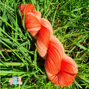 Echeveau laine Mérinos Soie en écheveau de coloris camaieu orange, merino, soie, fabriquée en france