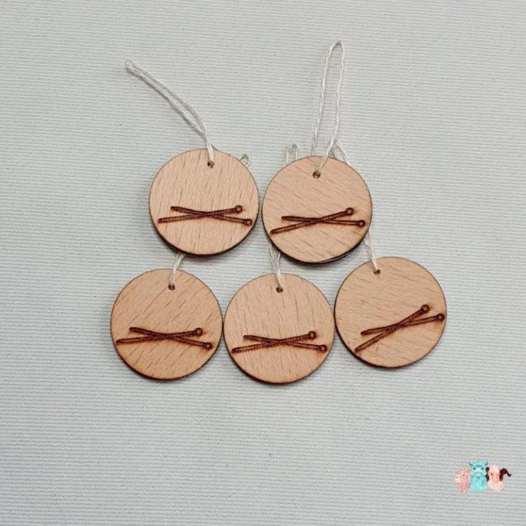 Lot de marqueur de maille en bois avec aiguilles gravée pour repérer des mailles de tricot.